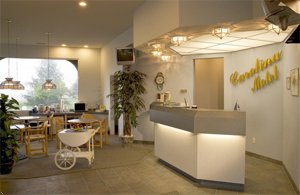 8455_b1.jpg 8455_b1.jpg